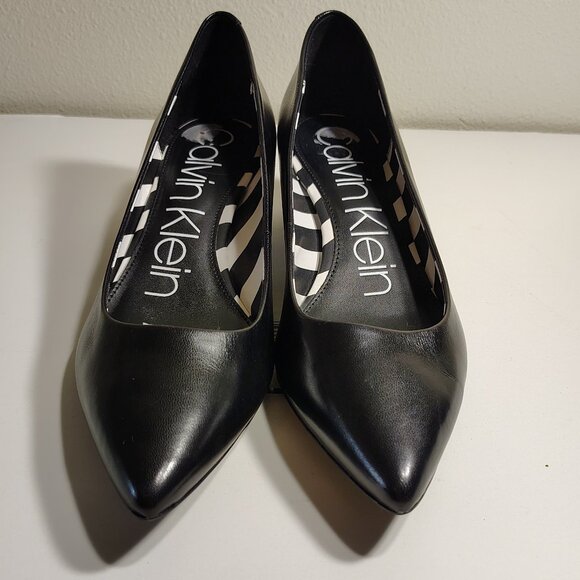 Calvin Klein Black Leather Pointed Toe Low Chunky Block Heel Pumps - Picture 1 of 7